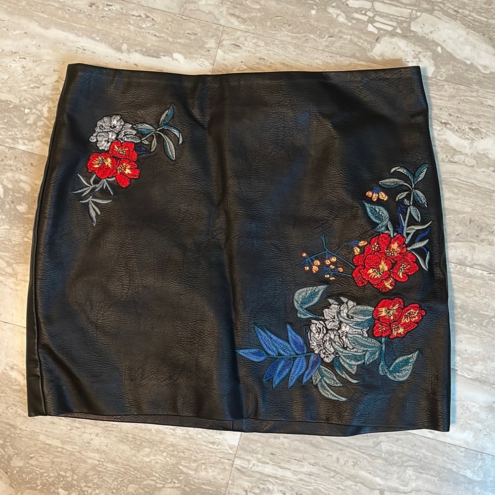 GUESS Embroidered Faux Leather Mini Skirt